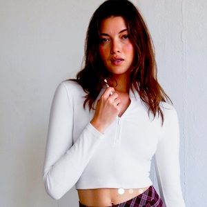 Half zip Aritzia / Sunday Best crop top
